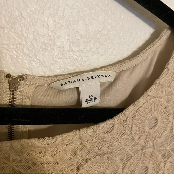 Banana Republic Cream Lace Overlay Cotton Shift Dress Women's Size 14 - Picture 6 of 11